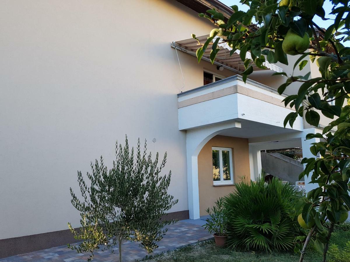 Apartments Olivera Supetarska Draga Exterior foto